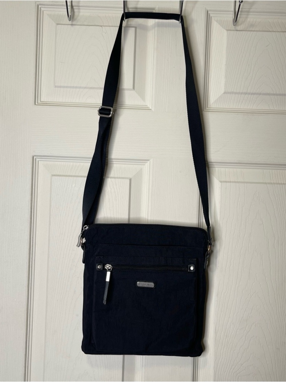 Baggallini Womens Black Crossbody Bag